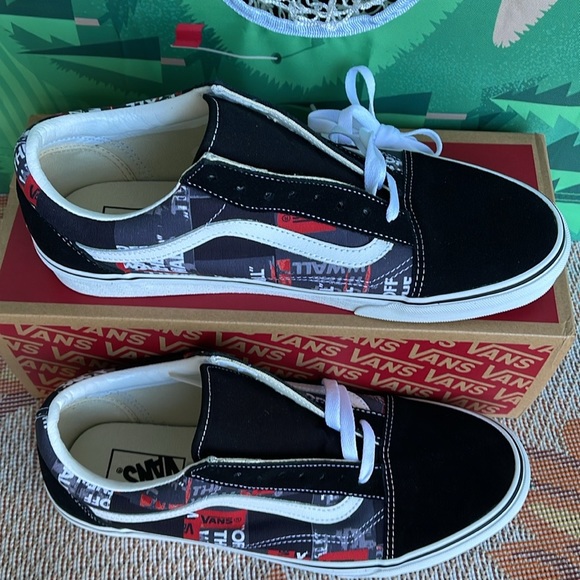 Vans WMNS Old Skool
(Packing Tape) Black/Red/
VN0A4U3BWZ4
Sneakers - Picture 4 of 16